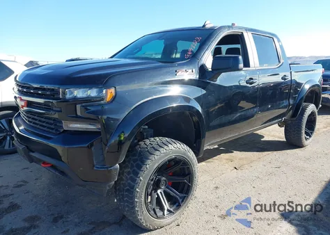 2021 Chevrolet Silverado 1500 z USA, uszkodzony, nr VIN 3GCUYDED9MG474219